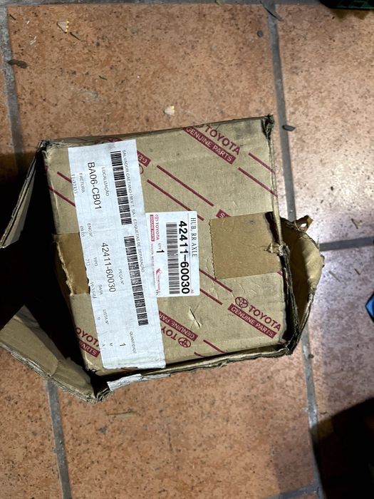 Cubo eixo traseiro Toyota Land Cruiser HDJ 80