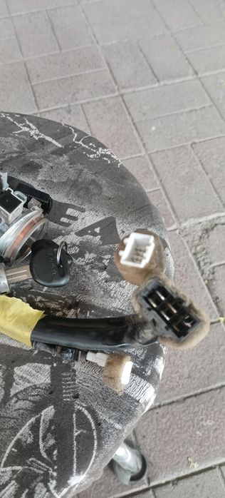 Замок зажигания Паджеро спорт 1 бензин. Ручная ккп.