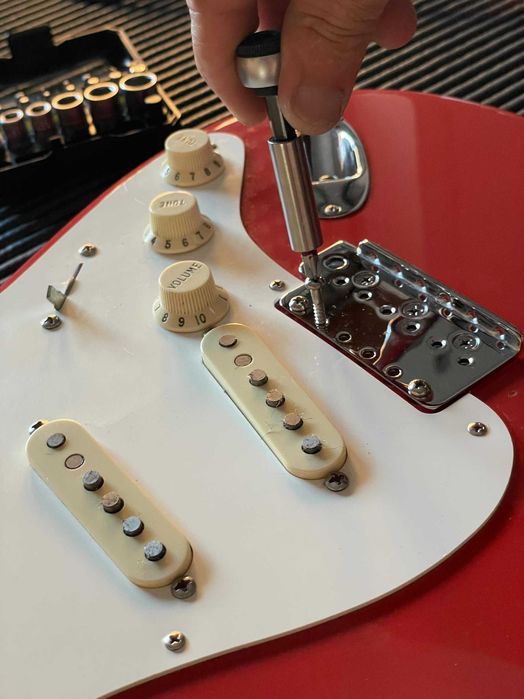 Dualibi Luthieria | Luthier Daniel – Setup, Manutenção e Construção