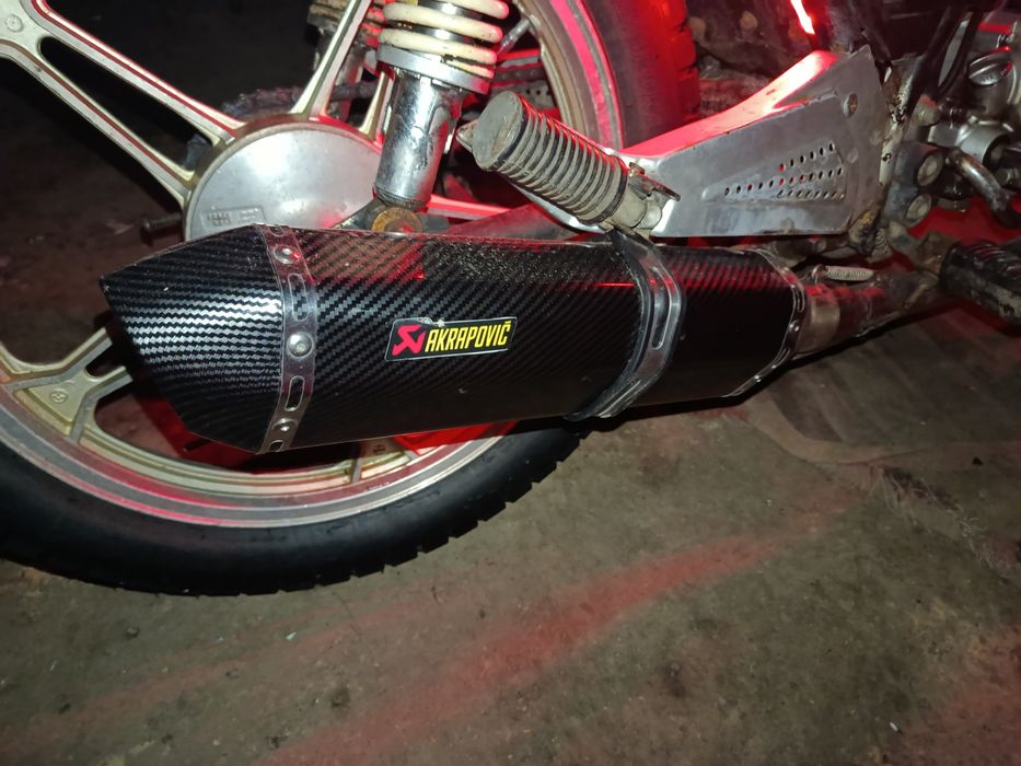 Вихлоп Acrapovic майже новий