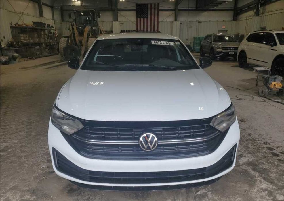 Разборка VW Jetta 7 Капот бампер фары крилья двери ходовая джета 20-24