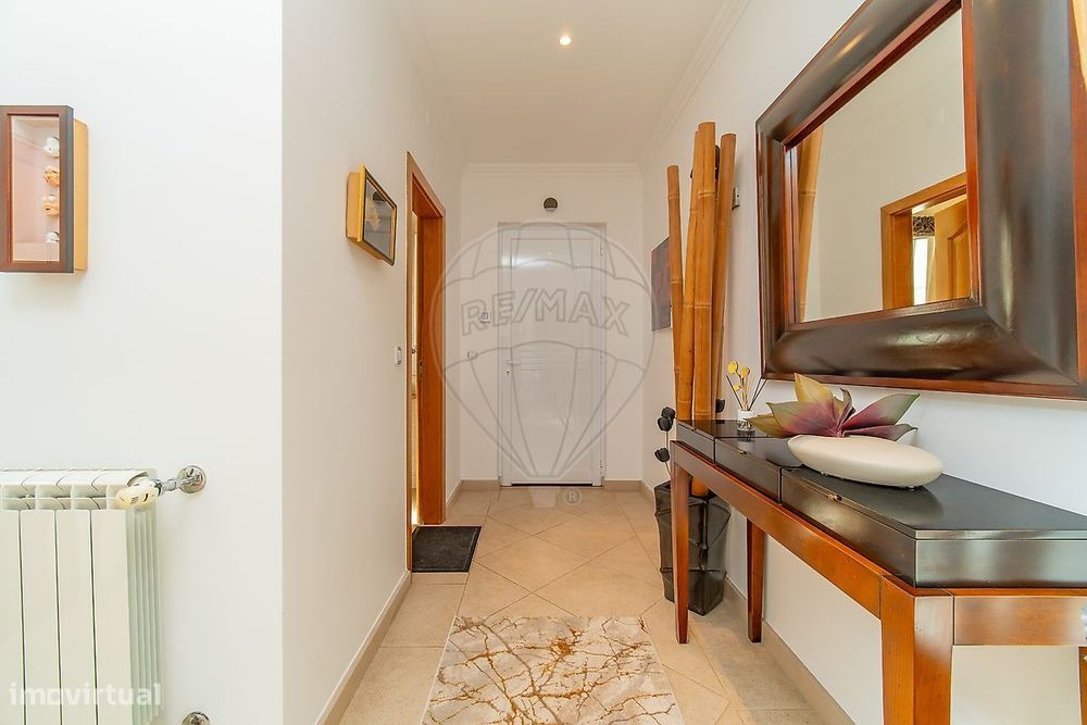 Moradia T4 para venda