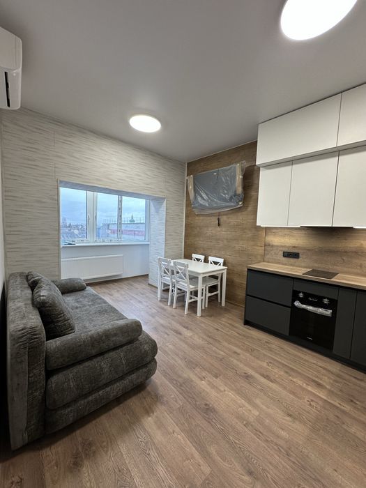 **ЦЕНТР! 37 кв.м. Сучасне Планування! Район Площі