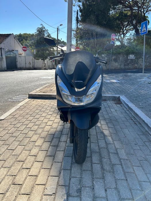 Honda pcx 2016 cinzenta