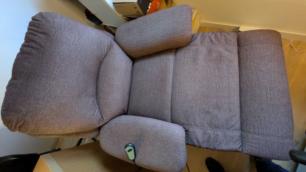 Poltrona reclinável elétrica