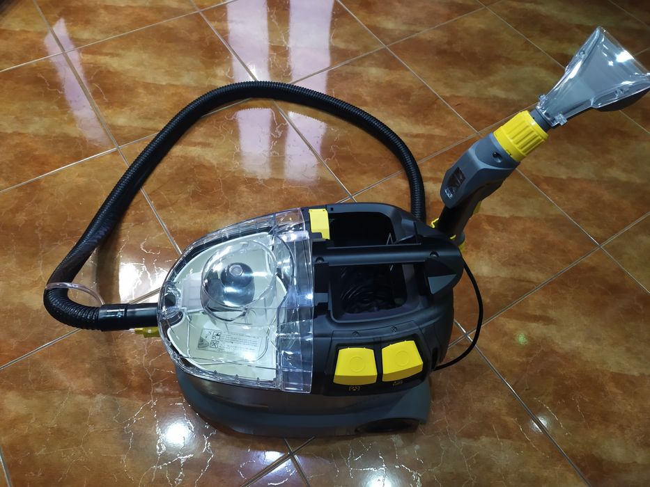 Karcher odkurzacz piorący wynajem usługi