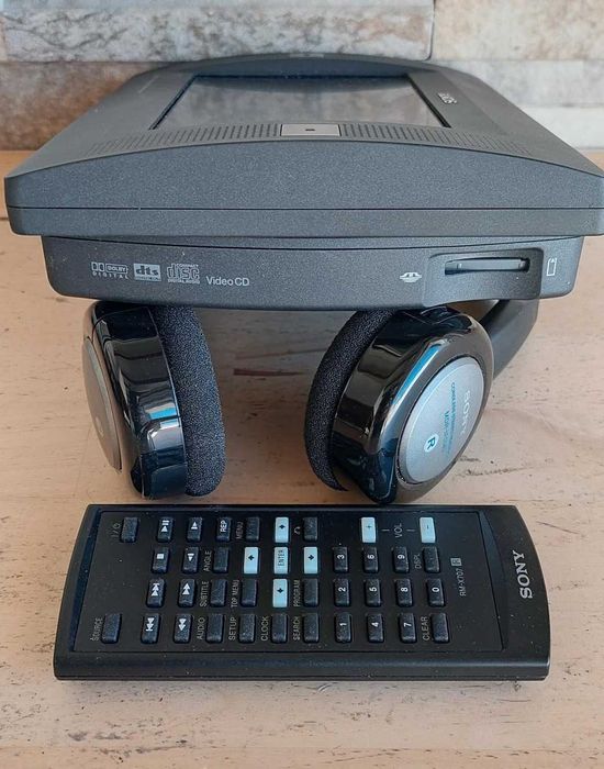 Leitor DVD Portátil Sony MV-700HR + Auscultadores sem fios IR