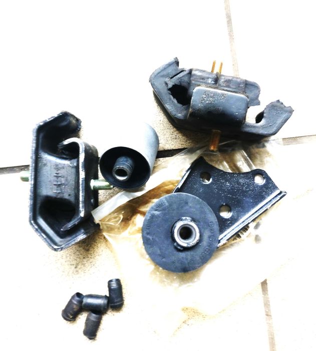 Nowe poduszki silnika Daewoo Tico . Oryginał Korea