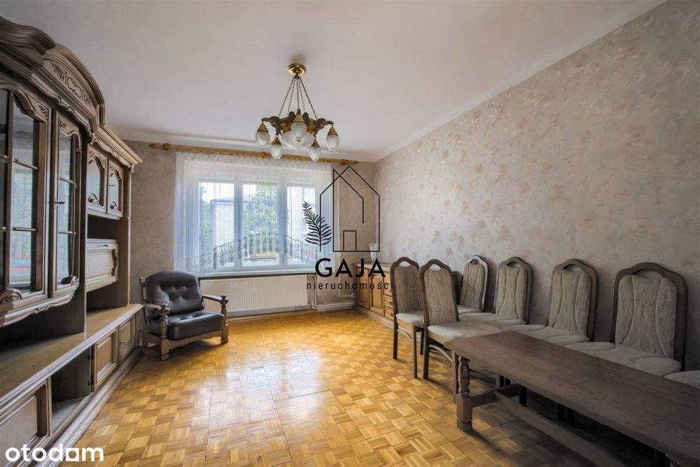 Atrakcyjny dom w Poraju z ogrodem zimowym