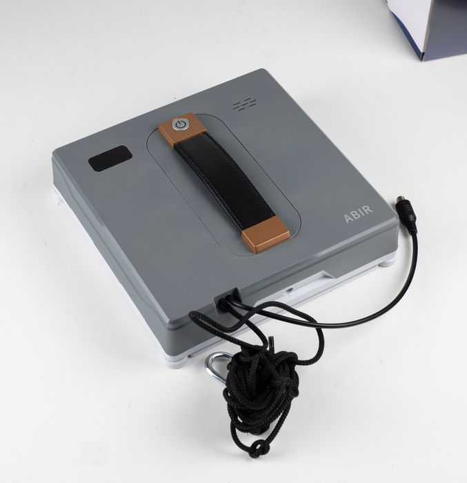 Robot do mycia okien ABIR WD8 próżniowy podwójny natrysk laserowy