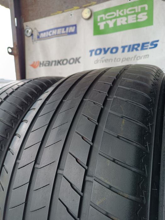Літні шини 305/40 R20  Bridgestone Alenza 001(RFT)	2020рік