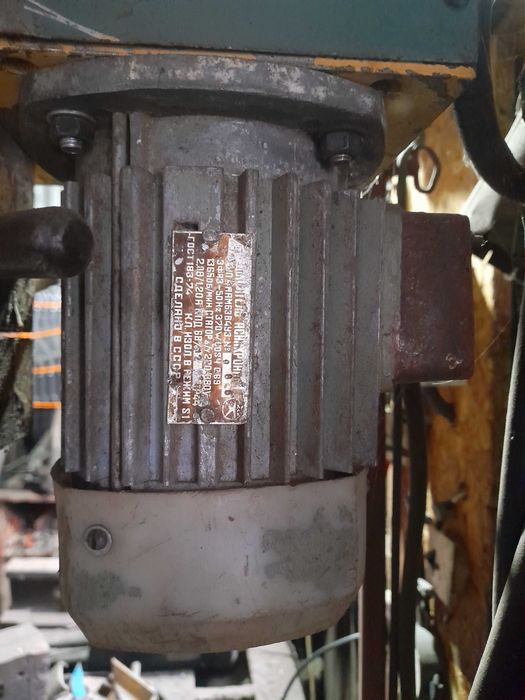 Тальфер електричний та сверлильний станок