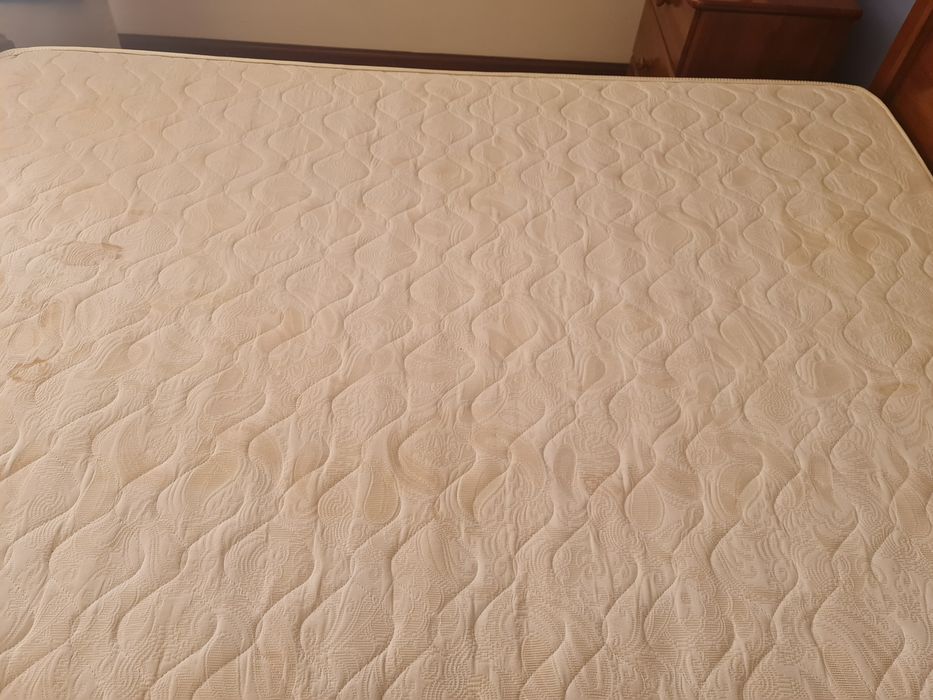 Colchão de cama de casal
