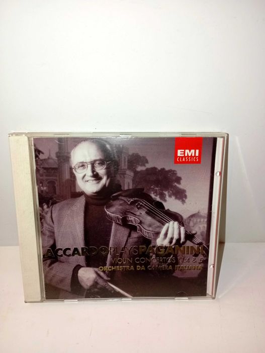 Accardo - Plays Paganini
