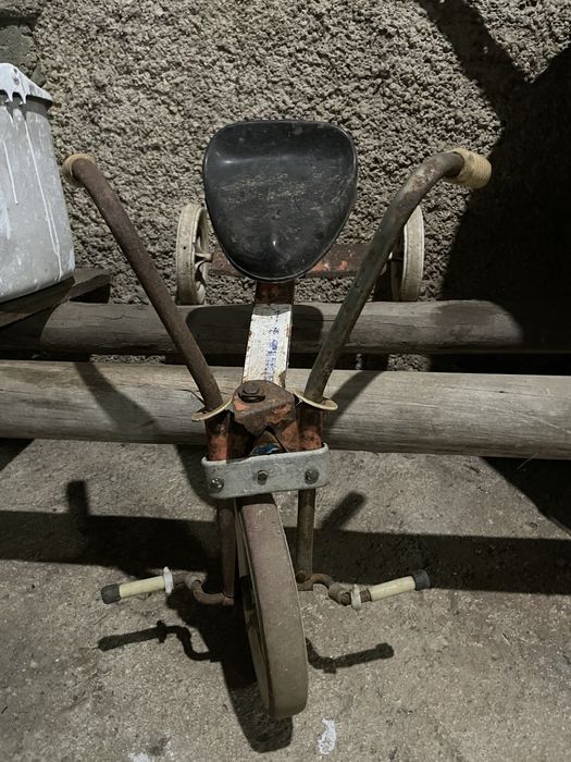 Triciclo Antigo Sá Portela para restauro