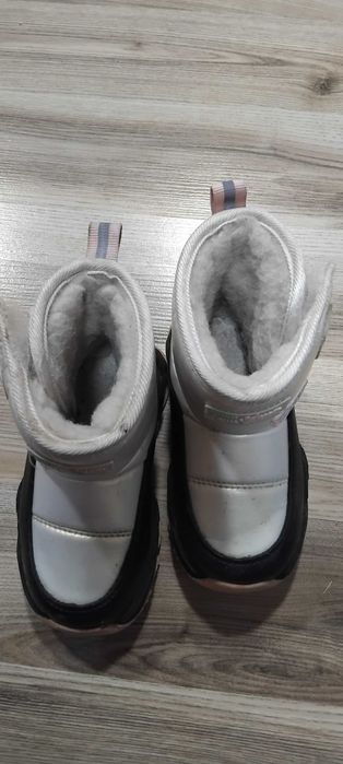 Дутіки для дівчинки