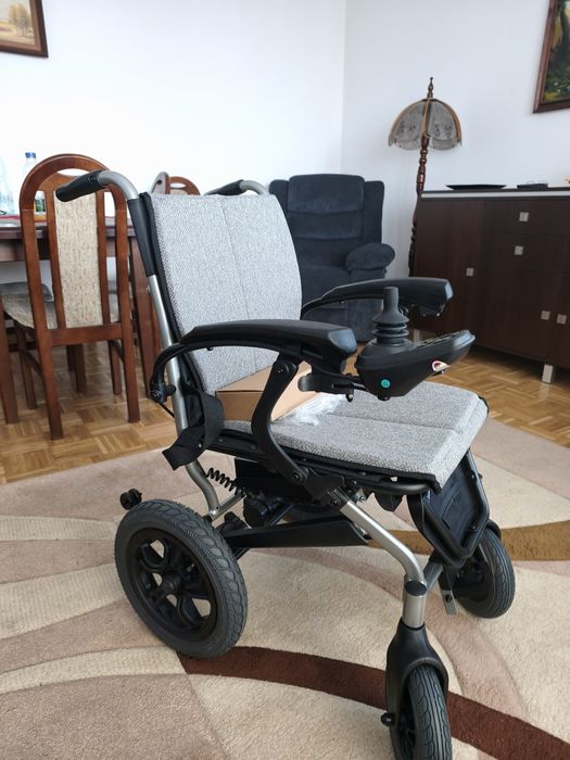 Wózek inwalidzki elektryczny