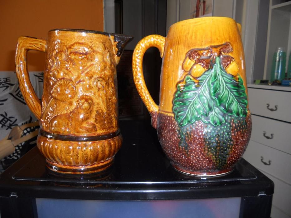 Clay Jars of Various Sizes442325468489328643