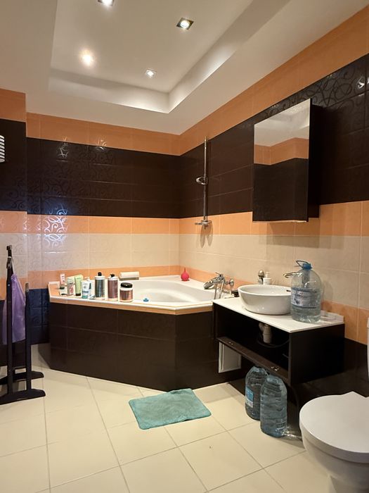 Продам двухрівневу квартиру с.Чубинське ( 140 кв.метрів)