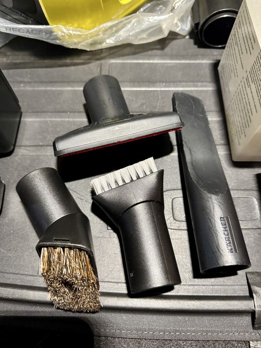 Akumulatorowy odkurzacz Karcher WD 1 Compact Battery Set + dodatki