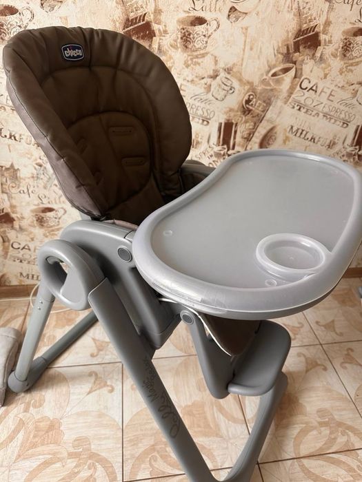 Стульчик для годування Chicco Polly magic