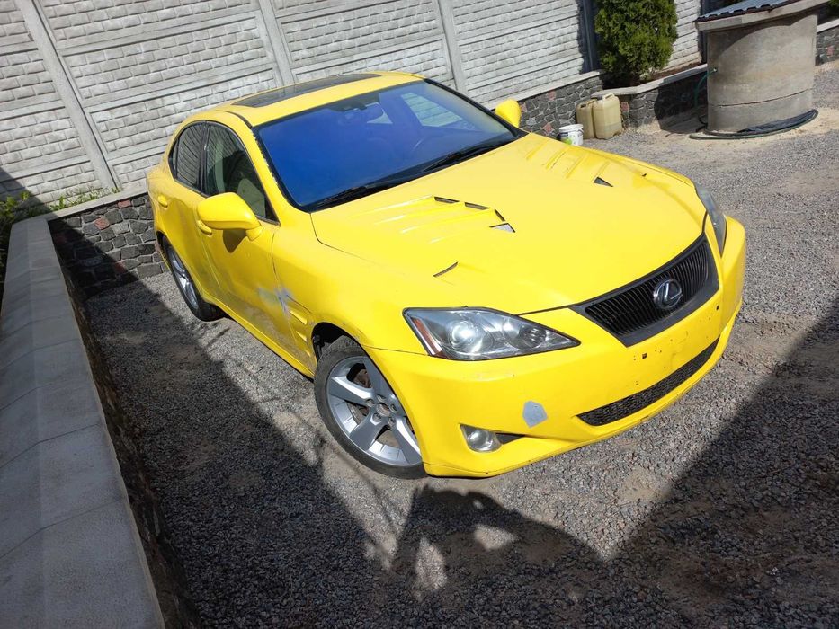 Lexus is250 4x4 avtomat