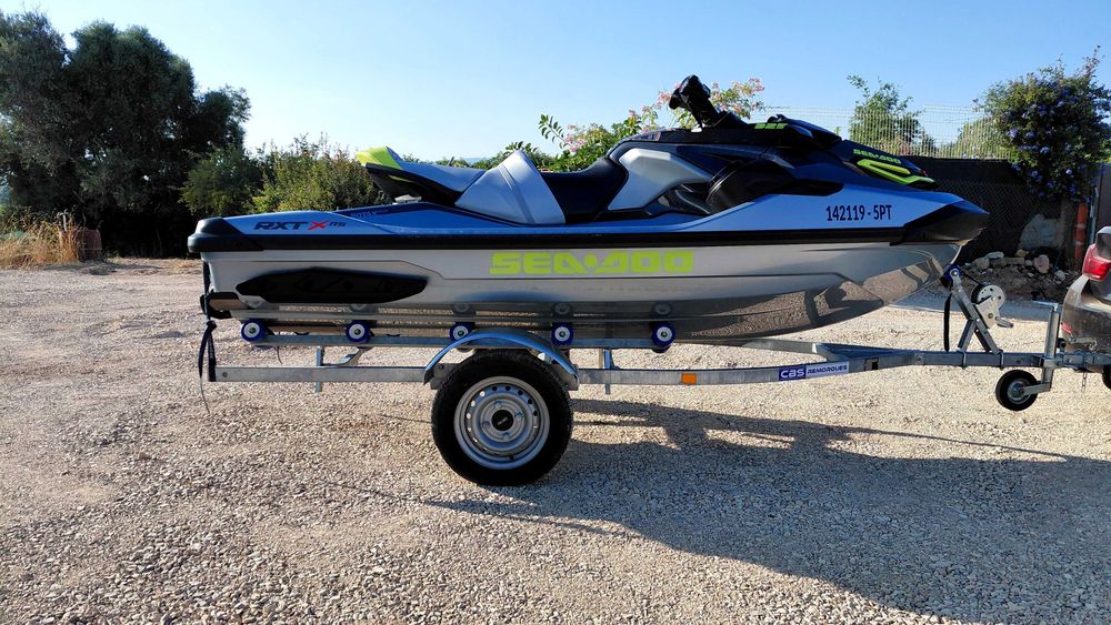 Moto de água seadoo RXT325RS