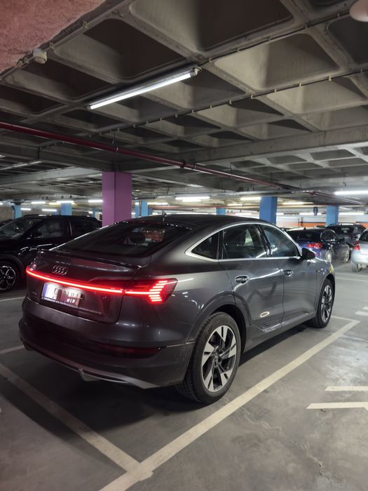 Audi etron 55 Sportback S-Line Quattro