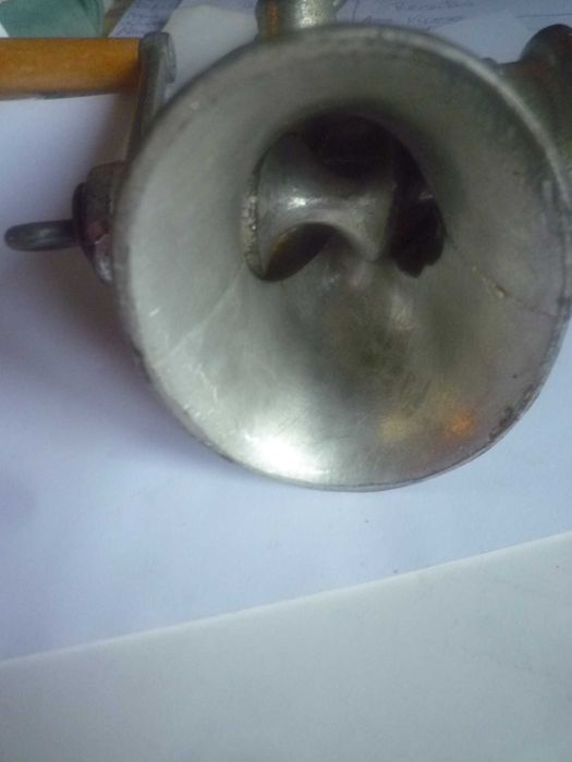 Máquina de picar carne manual, com ventosa, Made England ferro fundido