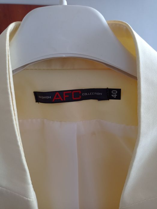 Żakiet damski żółty