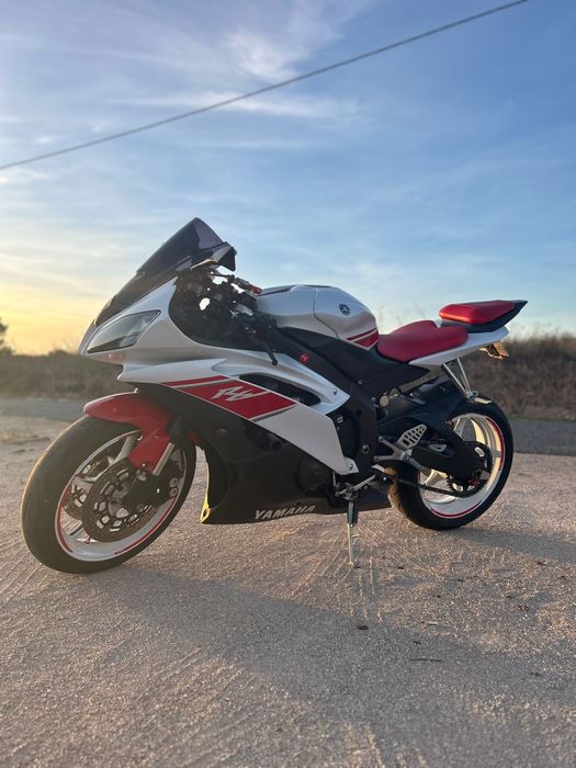Yamaha YZF -  R6
