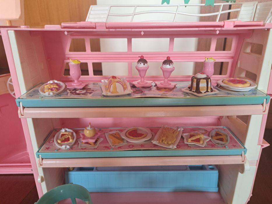 Cruzeiro de bonecas da Barbie
