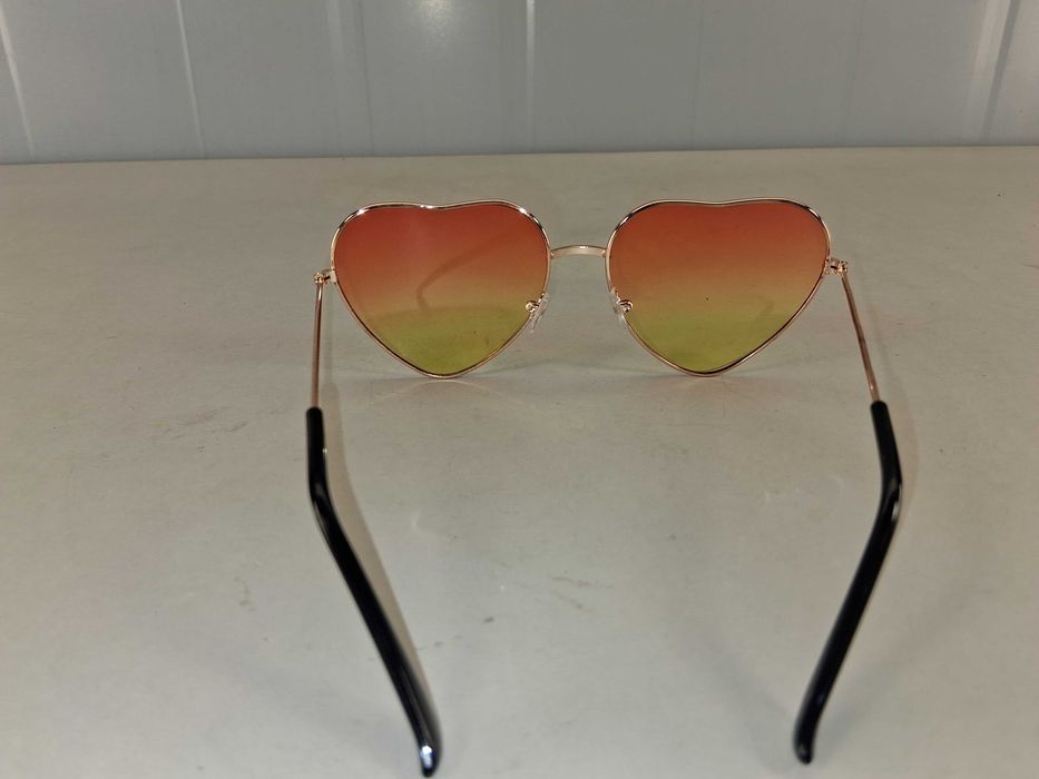 W222 Okulary Przeciwsłoneczne Serduszka Damskie Modne Vintage Złote