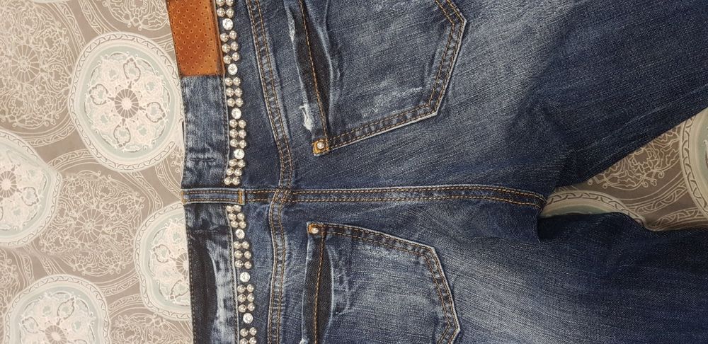 Nowe jeansy rozmiar 25