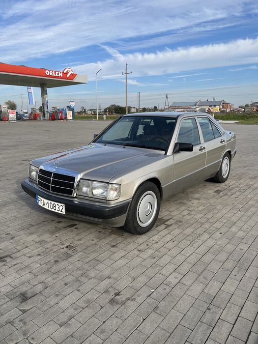 Mercedes-Benz Seria 190