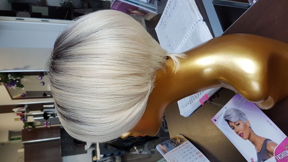 Peruka sztuczna krótkie blond inne popiel bob UMA DR613
