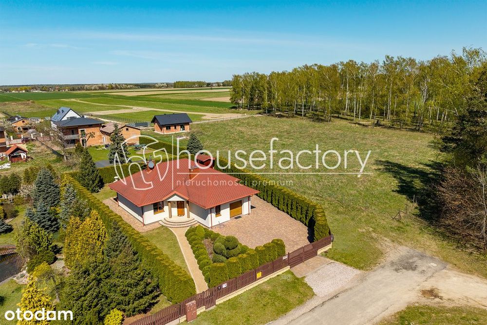 Dom przy lesie || Parterowy || działka 978 m²