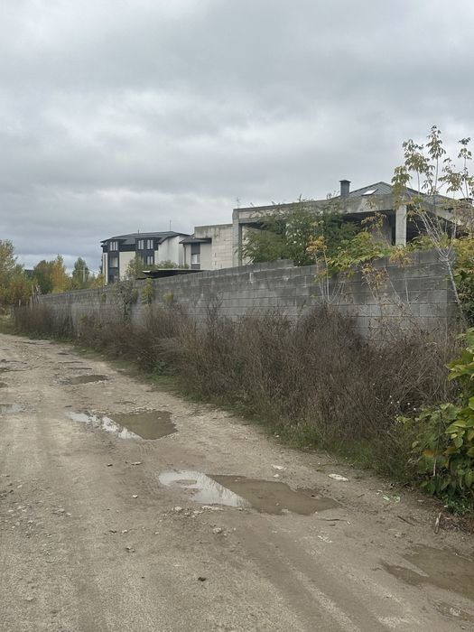 Продаж недобудованого будинку 230м.кв 5 соток землі к.м.Щастя (Жуляни)