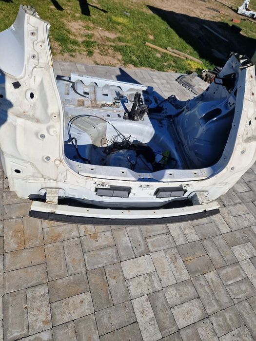 Ćwiartka wanna błotnik  juke f15