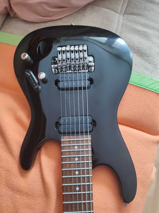 Gitara elektryczna Ibanez S7320 - siedem strun