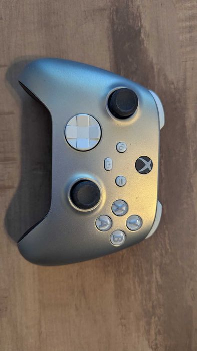 Pad Xbox Series X (szary/srebrny) - analogi Gulikit TMR, zero driftu