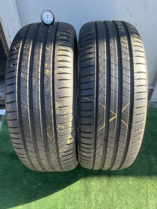 Opony Pirelli Scorpion. 235/45/21 Para