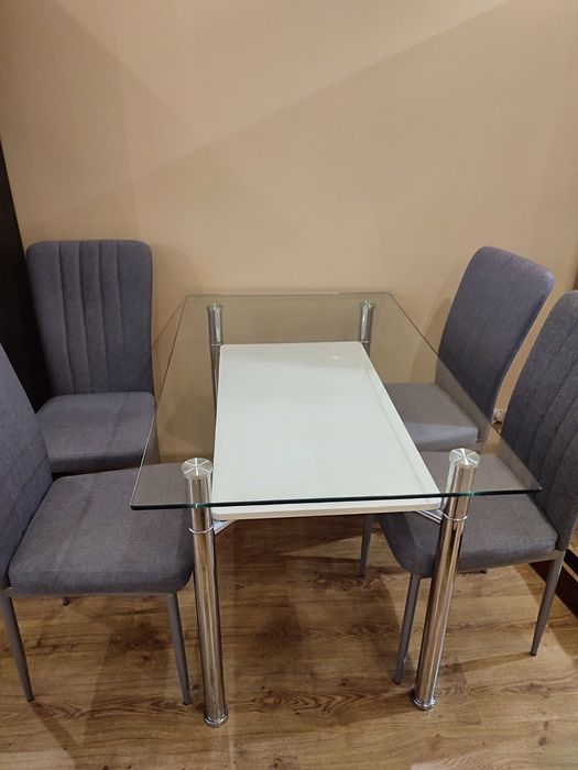 Stół szklany          .