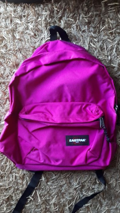 Mochilas e pastas eastpak novas e oneill