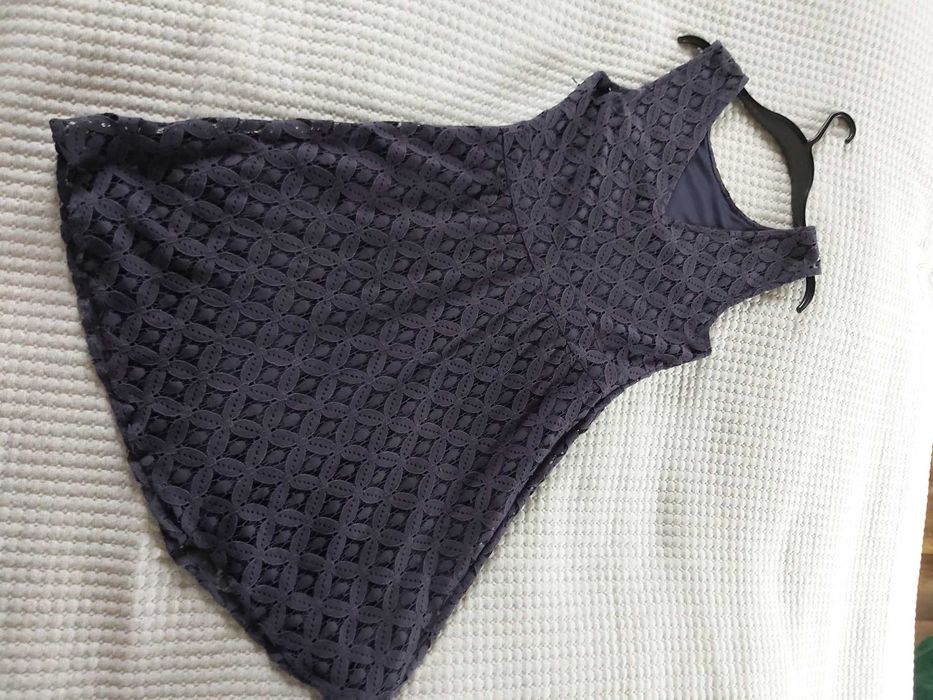 Sukienki damskie, letnie, 36-38.