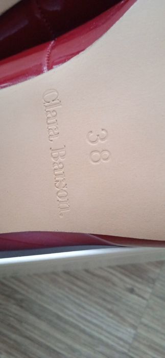 Nowe półbuty Clara Barson