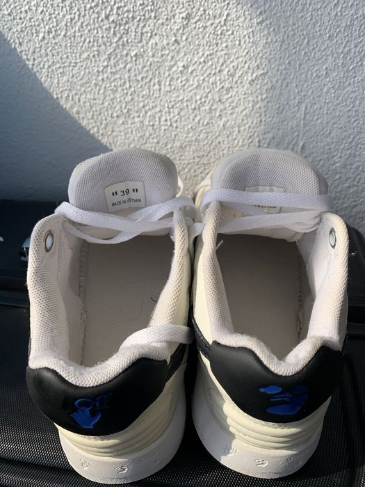 Ténis masculinos branco e preto