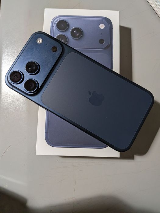 iPhone 17 pro max