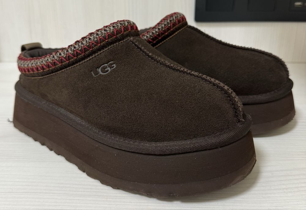 Взуття жіноче Ugg  TAZZ