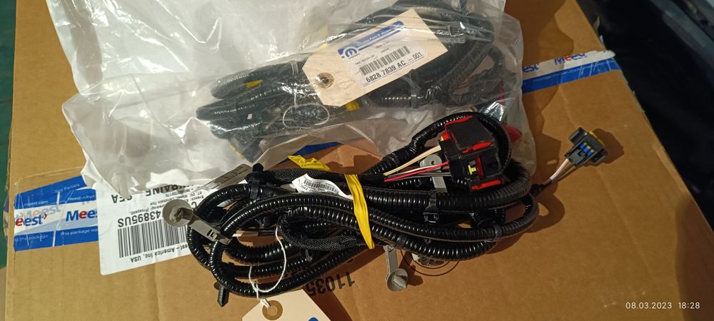 проводка бампера перед в ассортименте Jeep Cherokee KL 14-18 / 19-22